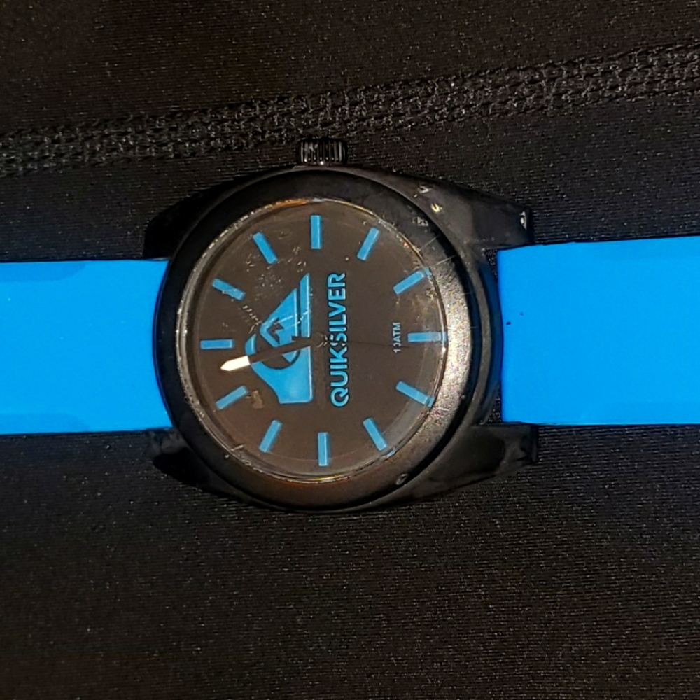 Mens Quicksilver Watch. Purchased at Quicksilver store in Honolulu Hawaii
